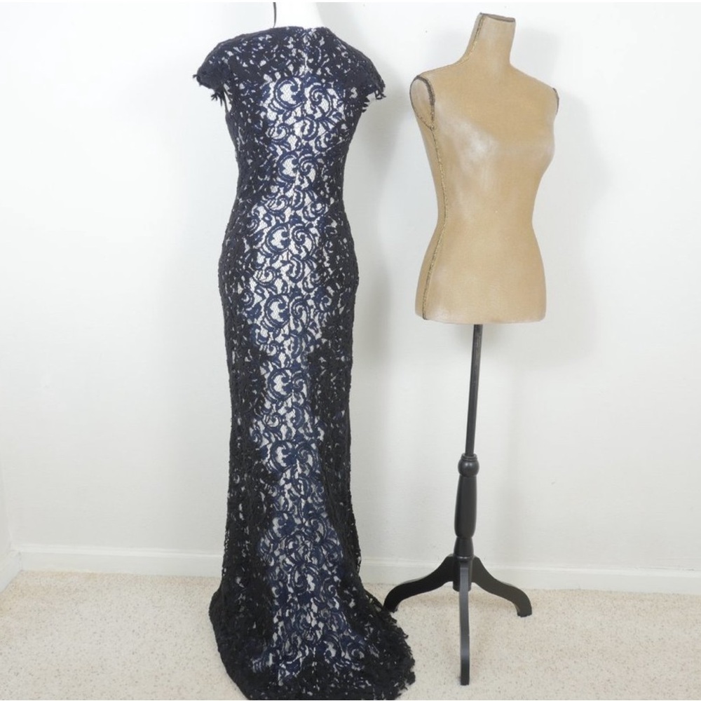 Tadashi Shoji Black Navy Blue Lace Mermaid Short Sleeve Form Fitting SZ 2 Dress